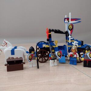 Like new Lego Kings's Carriage, Royal Knights, Medieval, Castle, retired